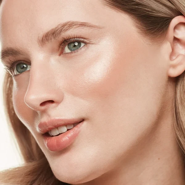 BourjoisLittlePotRoundPowderMaxiHighlighter_4.webp
